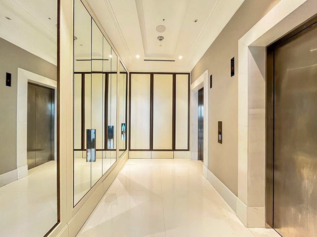St Regis  Residence